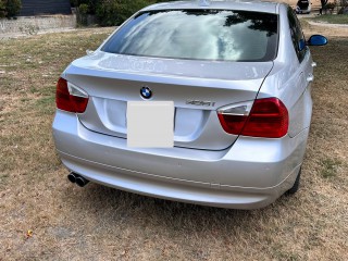 2008 BMW 325i 3 series 
$1,050,000