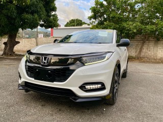 2018 Honda Vezel RS 
$3,800,000