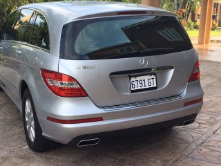 2012 Mercedes Benz R300 for sale in Kingston / St. Andrew, Jamaica