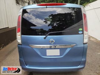 2013 Nissan Serena