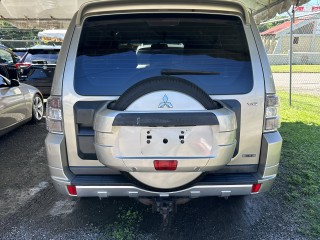 2014 Mitsubishi Pajero