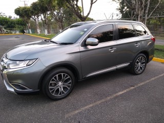 2016 Mitsubishi Outlander for sale in Kingston / St. Andrew, Jamaica