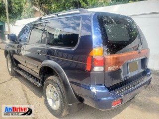 2003 Mitsubishi montero sports