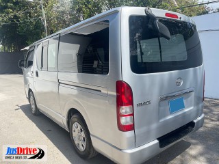 2009 Toyota HIACE