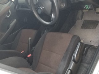 2014 Honda Fit shuttle for sale in Manchester, Jamaica