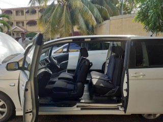 2010 Toyota Isis Platana for sale in Kingston / St. Andrew, Jamaica