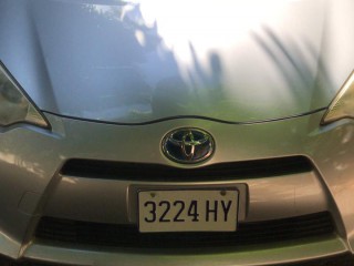 2012 Toyota Aqua for sale in Kingston / St. Andrew, Jamaica