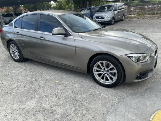 2018 BMW 318