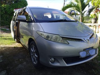 2013 Toyota Estima