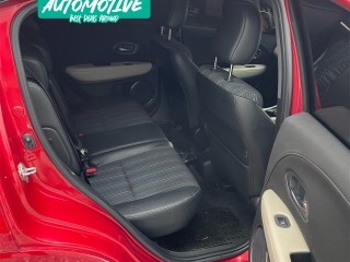2015 Honda Vezel Z 
$2,390,000