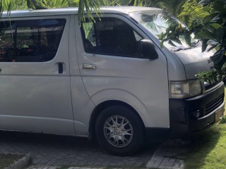 2006 Toyota Regiusace