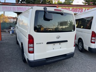 2015 Toyota Hiace panel