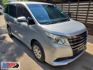 2014 Toyota NOAH