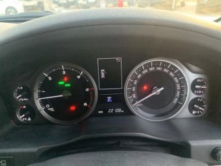 2017 Toyota LAND CRUISER
$2,981,195