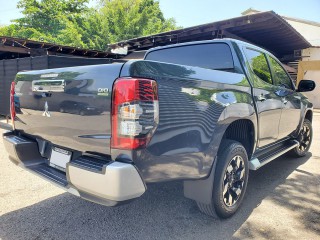 2022 Mitsubishi L200
$6,990,000