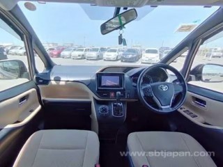 2014 Toyota Noah