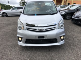 2011 Toyota Noah for sale in Manchester, Jamaica