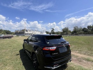 2020 Toyota Harrier 
$5,800,000