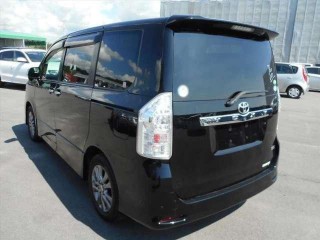 2013 Toyota VOXY ZS KIRAMEKI Z PACKAGE for sale in Kingston / St. Andrew, Jamaica