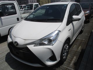 2017 Toyota Vitz Hybrid for sale in Kingston / St. Andrew, Jamaica