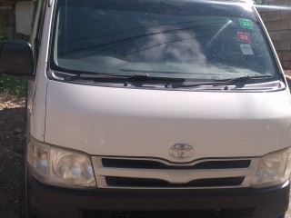 2011 Toyota Hiace