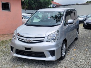 2013 Toyota Noah S for sale in Kingston / St. Andrew, Jamaica