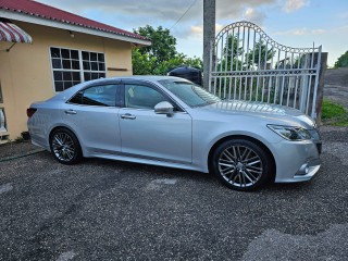 2014 Toyota Crown Athlete