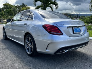 2017 Mercedes Benz C200