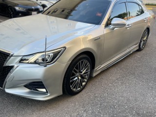 2016 Toyota Crown Athlete S