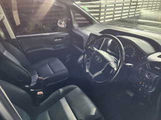 2014 Toyota NOAH
$2,490,000