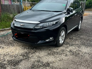 2014 Toyota Harrier
$3,800,000
