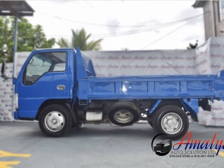 2008 Isuzu Elf