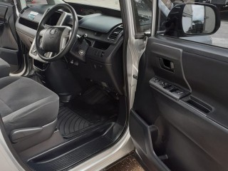 2012 Toyota Voxy for sale in Manchester, Jamaica