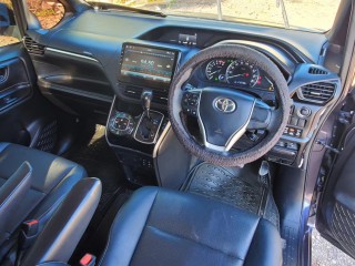 2014 Toyota Esquire 
$2,445,000