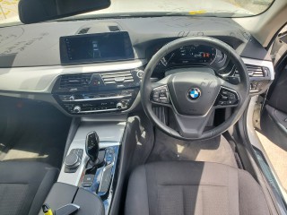 2017 BMW 5SERIES