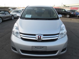 2013 Toyota Isis for sale in Kingston / St. Andrew, Jamaica