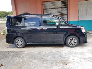 2013 Toyota Voxy for sale in Manchester, Jamaica