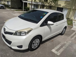 2012 Toyota VITZ