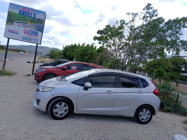2015 Honda Fit for sale in Kingston / St. Andrew, Jamaica
