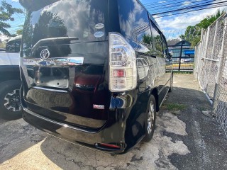 2013 Toyota Voxy for sale in Kingston / St. Andrew, Jamaica