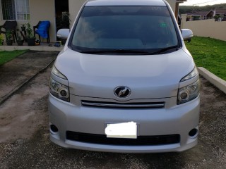 2010 Toyota Voxy for sale in Trelawny, Jamaica