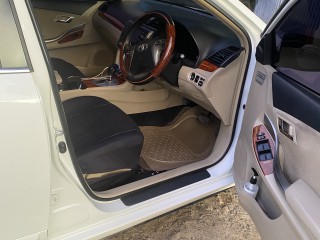 2013 Toyota Premio