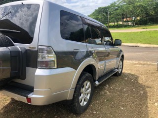 2012 Mitsubishi Pajero