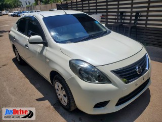 2014 Nissan LATIO