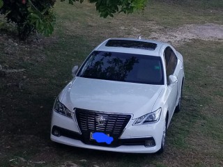 2014 Toyota crown royal