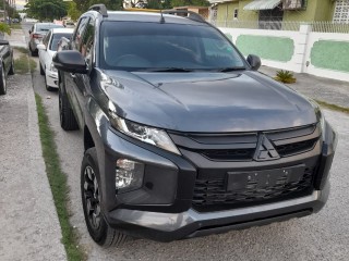 2021 Mitsubishi Sportero