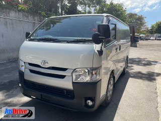 2016 Toyota HIACE for sale in Kingston / St. Andrew, Jamaica