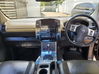 2012 Nissan NAVARA 
$2,690,000