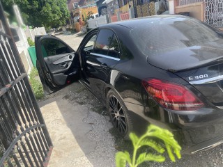 2020 Mercedes Benz 300
$7,300,000