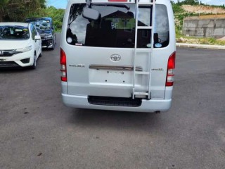 2013 Toyota Hiace Super GL